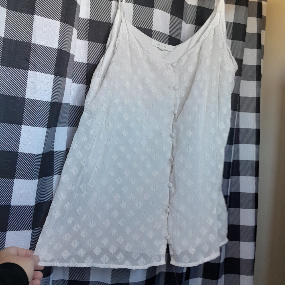 Whit and gold tank